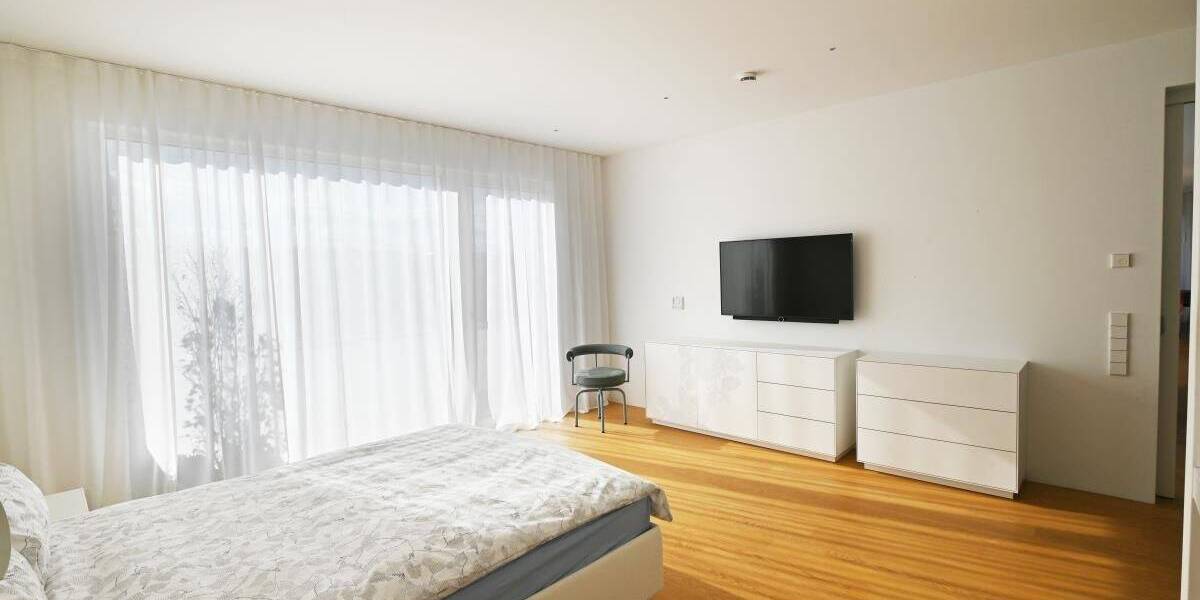 Etagenwohnung Ludwigsburg Ost - 4 Zimmer, 196 m&sup2;, 2.350&euro; | Angebot:23637196