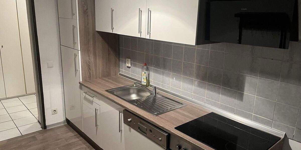 Helle möblierte 75 m² Wohnung mit Panorama & Garage 2 zimmer