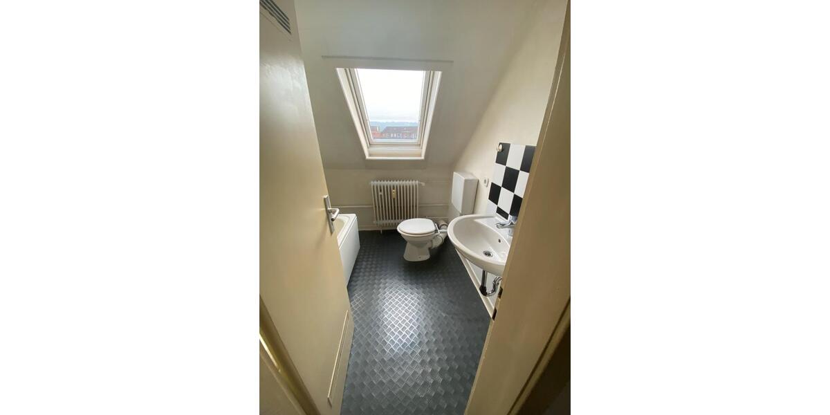 Nachmiete 3 Zimmer Wohnung in Zentraler lage 3 zimmer