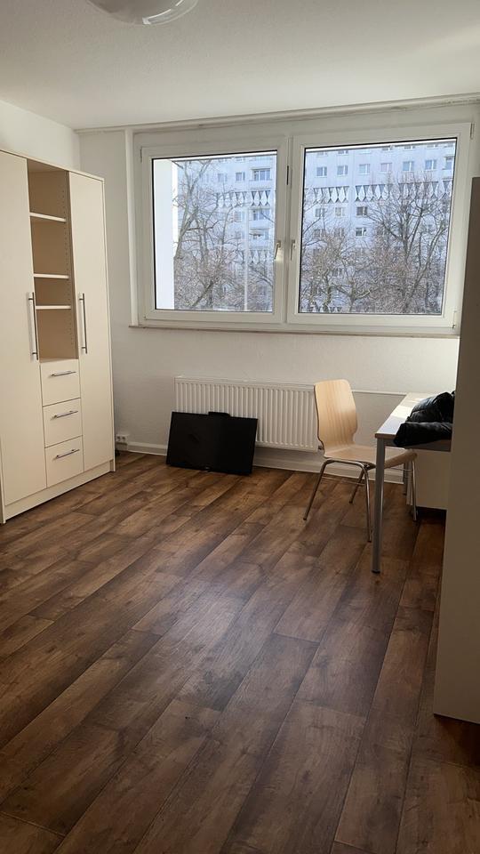 NACHMIETERIN Zimmer im Studentenwohnheim - Str. des 18.Oktober 33 zimmer