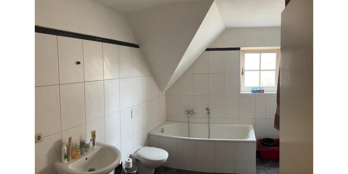 Dachgeschoßwohnung Amt Creuzburg - 1 Zimmer, 54 m&sup2;, 350&euro; | Angebot:26237880