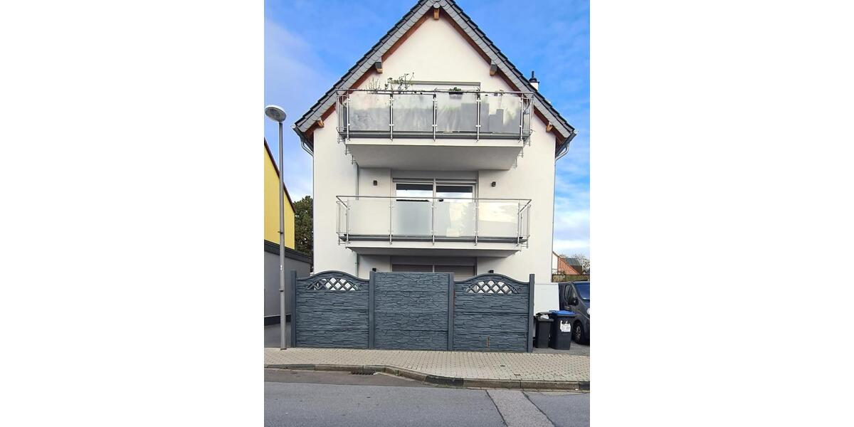 Etagenwohnung Langenfeld (Rheinland) - 2 Zimmer, 60 m&sup2;, 850&euro; | Angebot:24852346