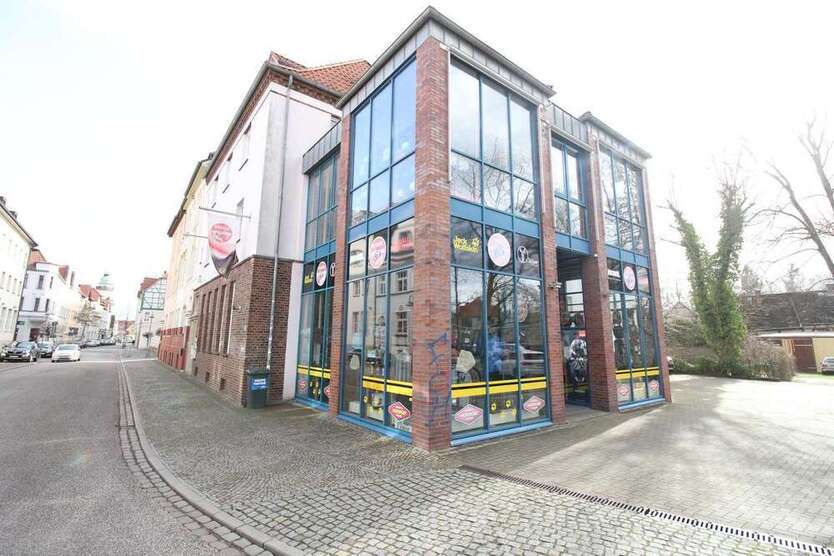 Einzelhandel in Salzwedel 1.400 € 320 m²