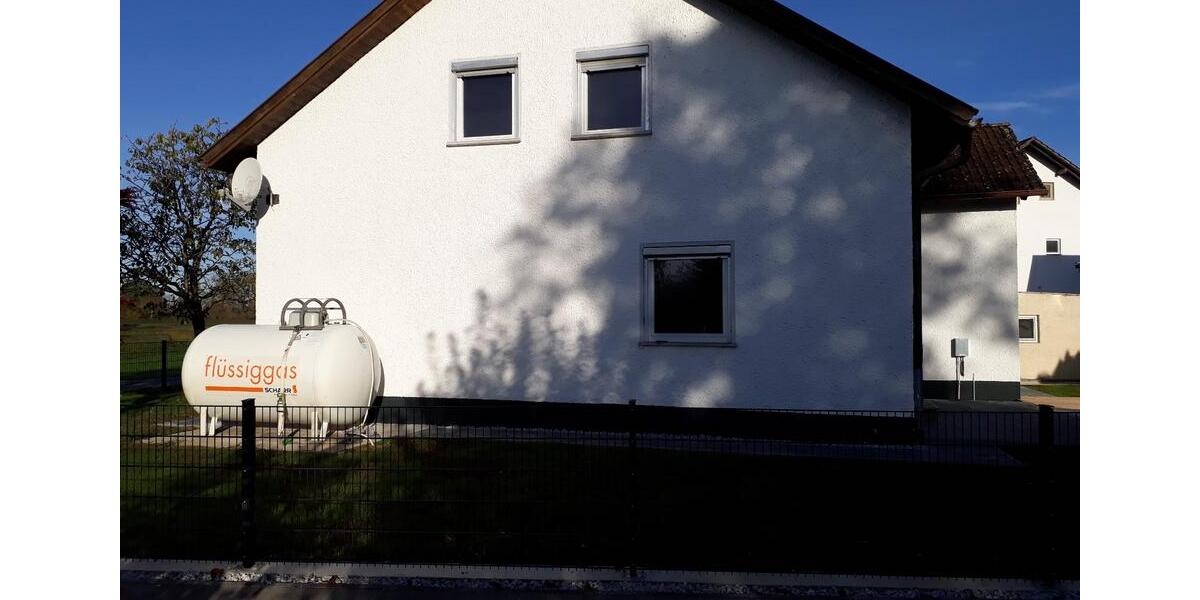 Einfamilienhaus Winzer - 6 Zimmer, 140 m&sup2;, 1.100&euro; | Angebot:24890663