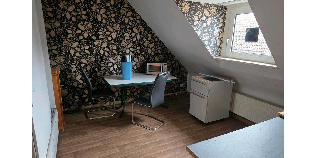 Dachgeschoßwohnung Alsdorf - 2 Zimmer, 40 m&sup2;, 730&euro; | Angebot:25931872