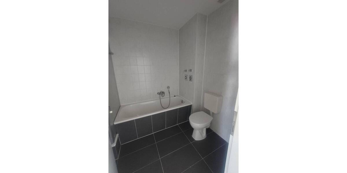 Etagenwohnung Glauchau - 4 Zimmer, 89 m&sup2;, 499&euro; | Angebot:26816314