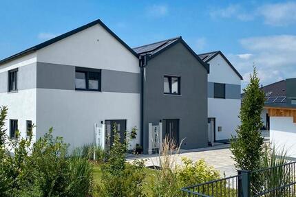 Haus Cham - 4 Zimmer, 105 m&sup2;, 1.150&euro; | Angebot:26701963