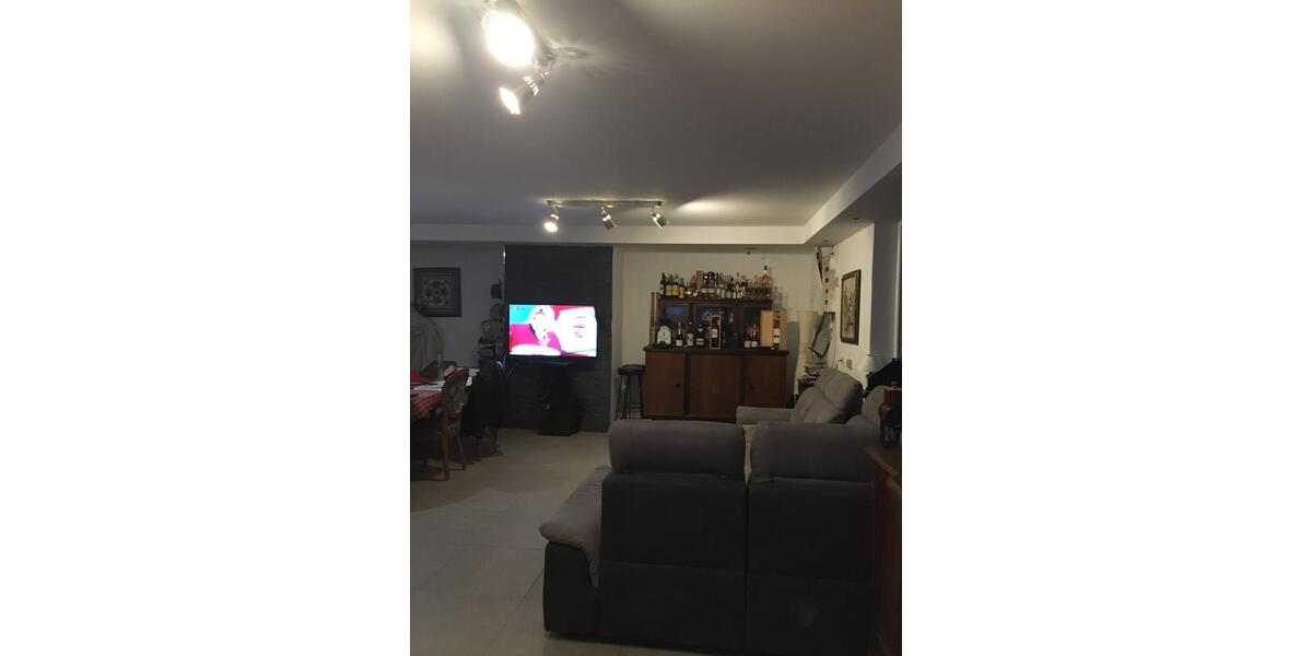 Doppelhaushälfte Remscheid Reinshagen - 6 Zimmer, 235 m&sup2;, 1.400&euro; | Angebot:25103837