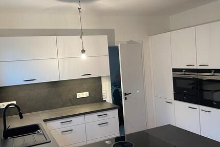Zentrale Erdgeschoßwohnung mit großem Garten