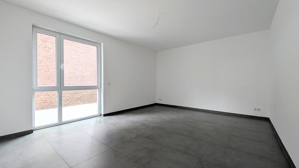 Etagenwohnung Duisburg Duisburg-Mitte - 2 Zimmer, 83 m&sup2;, 1.000&euro; | Angebot:25648648