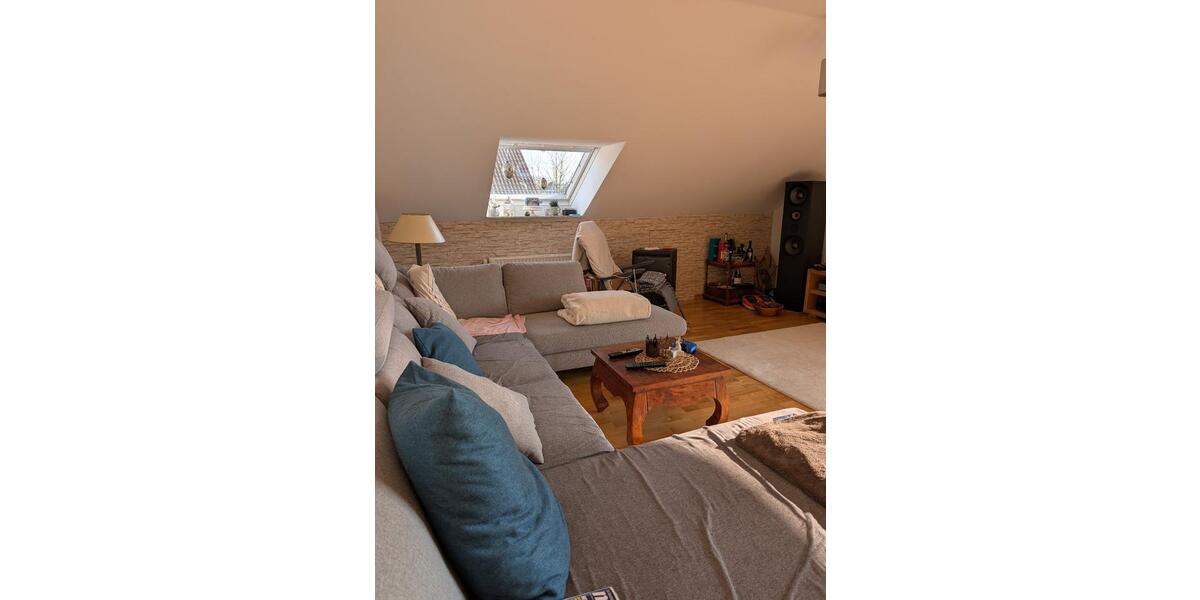 Dachgeschoßwohnung Delligsen - 3 Zimmer, 88 m&sup2;, 440&euro; | Angebot:26537974