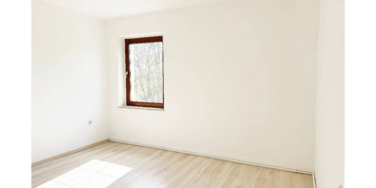 Etagenwohnung Nünchritz Merschwitz - 3 Zimmer, 62 m&sup2;, 320&euro; | Angebot:25998316