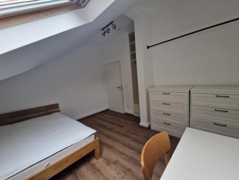 WG Zimmer in saniertem Altbau