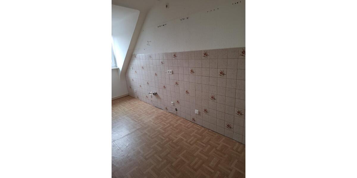 Dachgeschoßwohnung Bous - 3 Zimmer, 90 m&sup2;, 600&euro; | Angebot:25988099