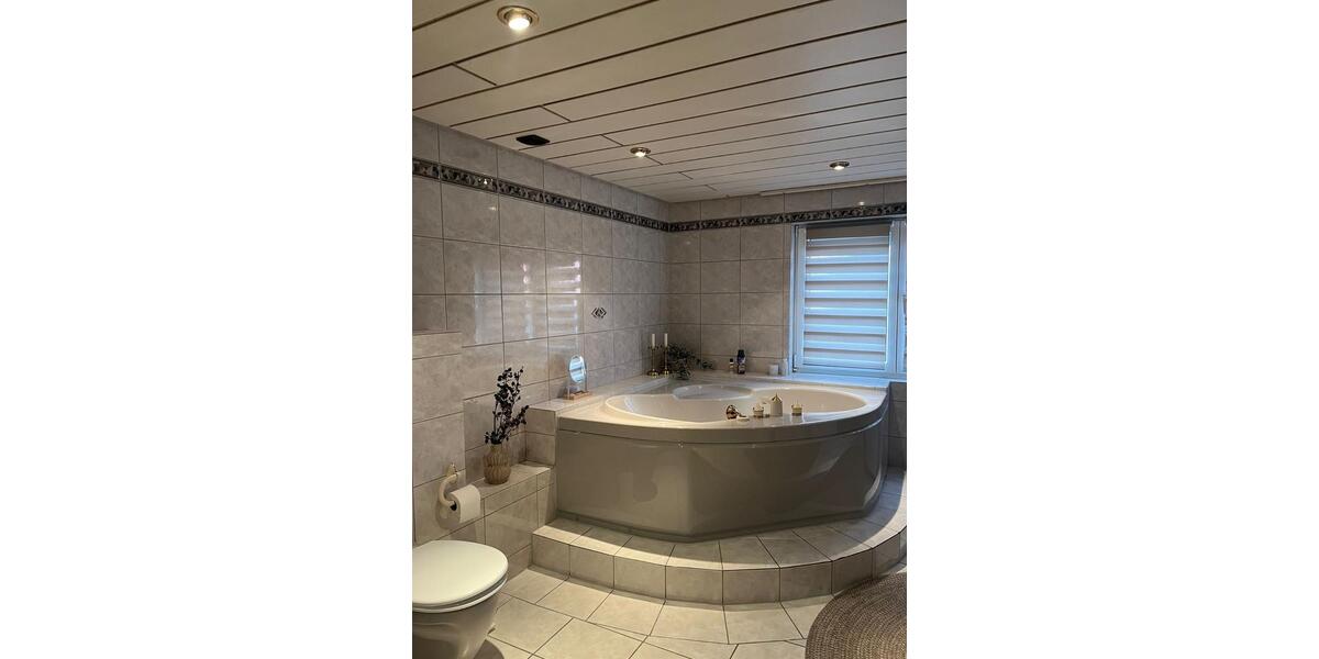 Einfamilienhaus Karlstadt - 5 Zimmer, 190 m&sup2;, 990&euro; | Angebot:26021987