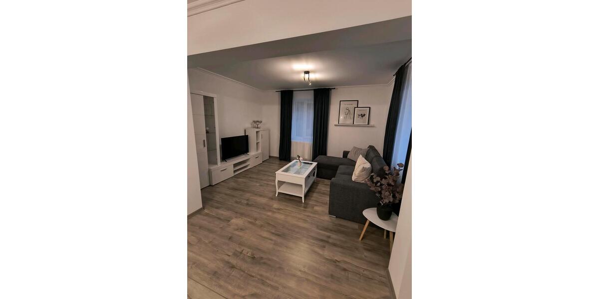 Etagenwohnung Kronach - 6 Zimmer, 150 m&sup2;, 1.000&euro; | Angebot:26567516