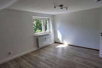 Wohnung zum Mieten in Neuss 150 € 16.83 m²