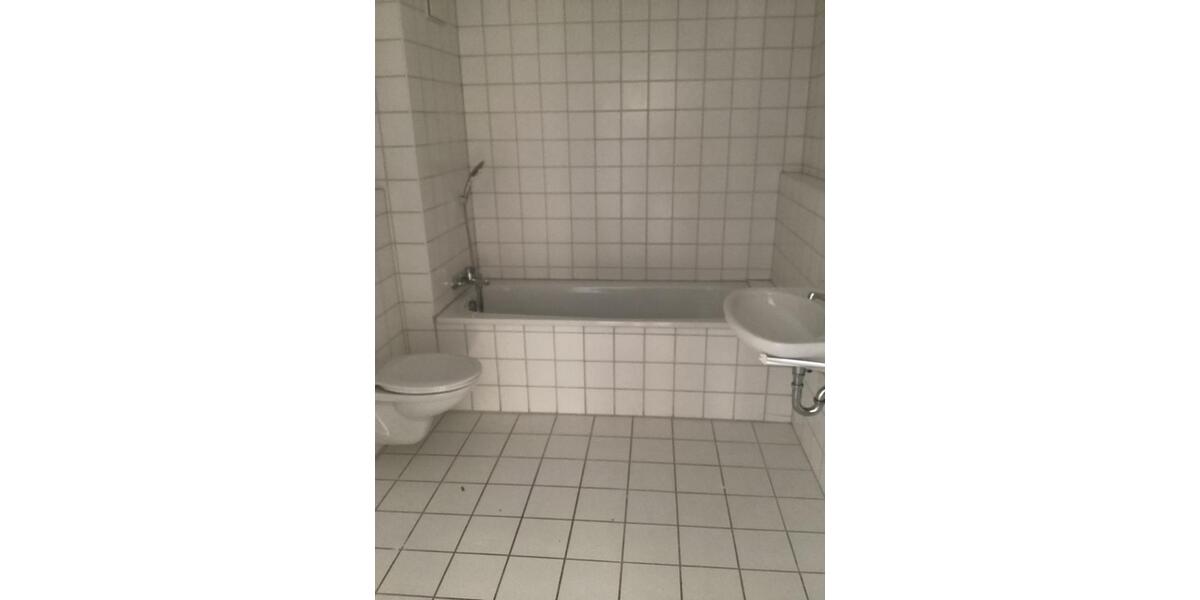 Etagenwohnung Ansbach - 3 Zimmer, 86 m&sup2;, 695&euro; | Angebot:24845580