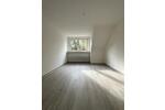 Frisch renovierte 4-Zi.-DG-Whg. mit Tageslichtbad zimmer
