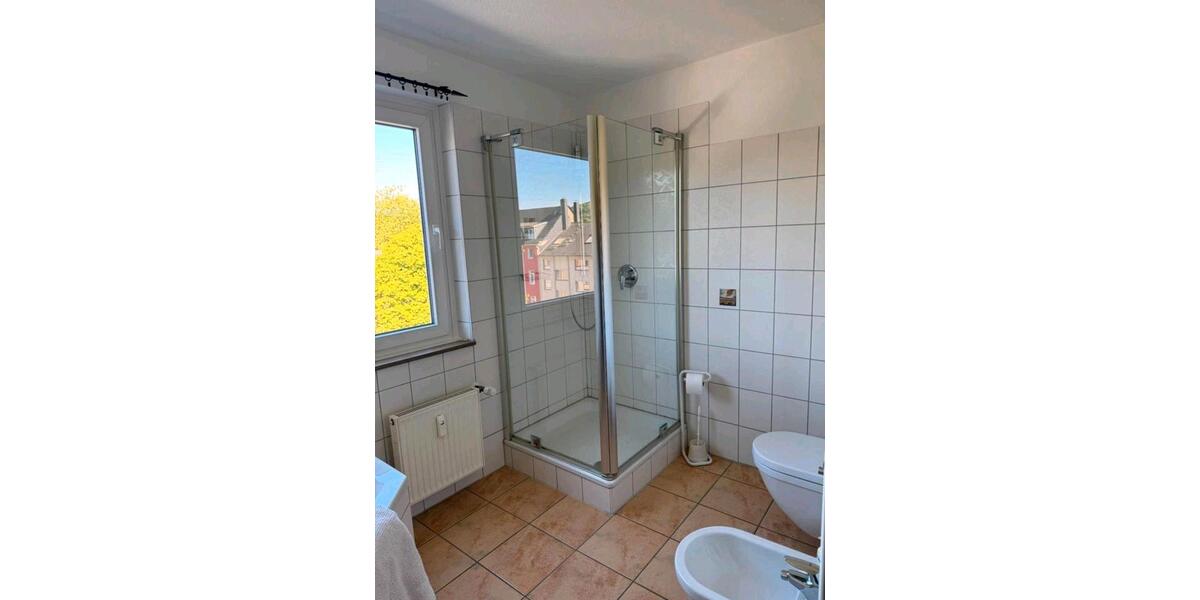 Wohnen auf Zeit Wuppertal Elberfeld - 6 Zimmer, 150 m&sup2;, 400&euro; | Angebot:26154100