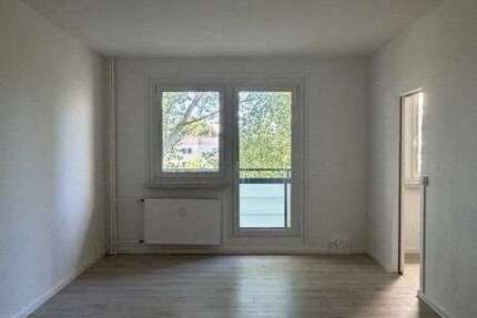 Wohnung Berlin Hellersdorf - 1 Zimmer, 34 m&sup2;, 589&euro; | Angebot:27272508