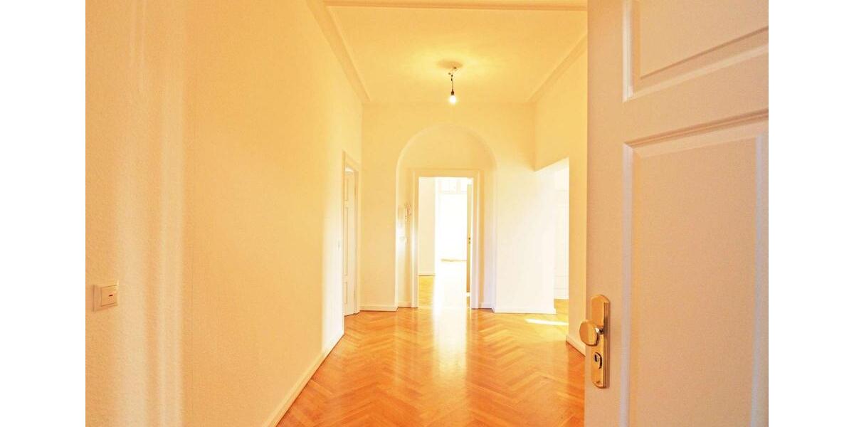 Wittlich: + Repräsentative Altbauwohnung ab dem 01.04.26 zu vermieten 4 zimmer