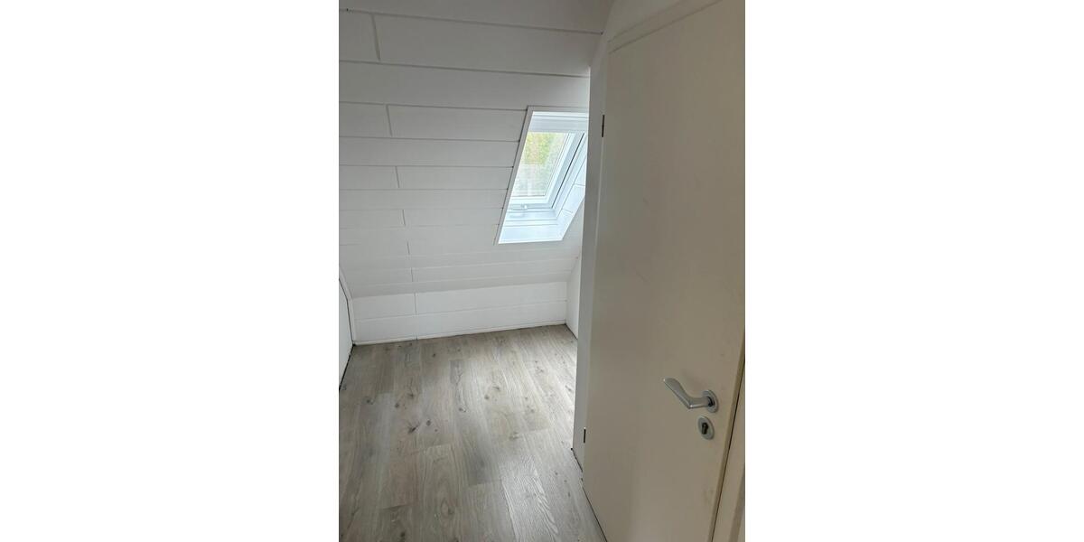 Dachgeschoßwohnung Rietberg - 3 Zimmer, 95 m&sup2;, 900&euro; | Angebot:26235790
