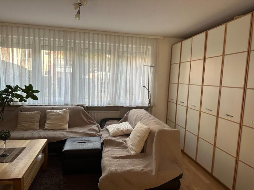 Helle 4,5-ZKB-Erdgeschoßwohnung mit Terrasse, Garten und Tiefgar