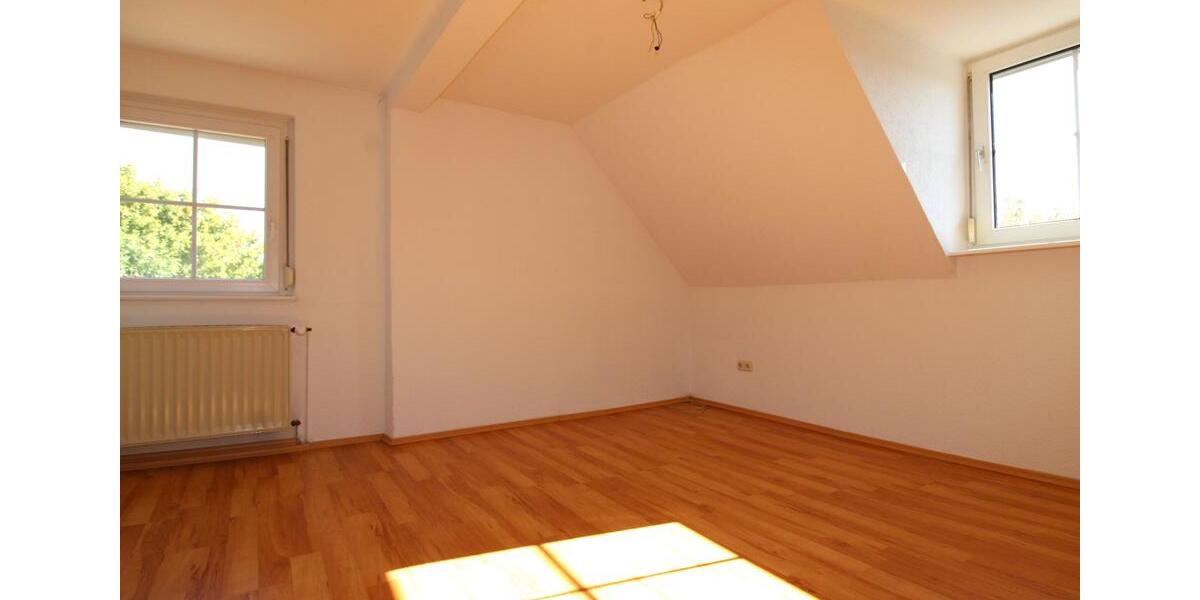 Einfamilienhaus Gunzenhausen - 8 Zimmer, 184 m&sup2;, 2.050&euro; | Angebot:24679181