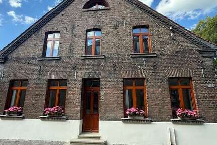 Haus Hünxe-Krudenburg Krudenburg - 5 Zimmer, 140 m&sup2;, 1.682&euro; | Angebot:24217450