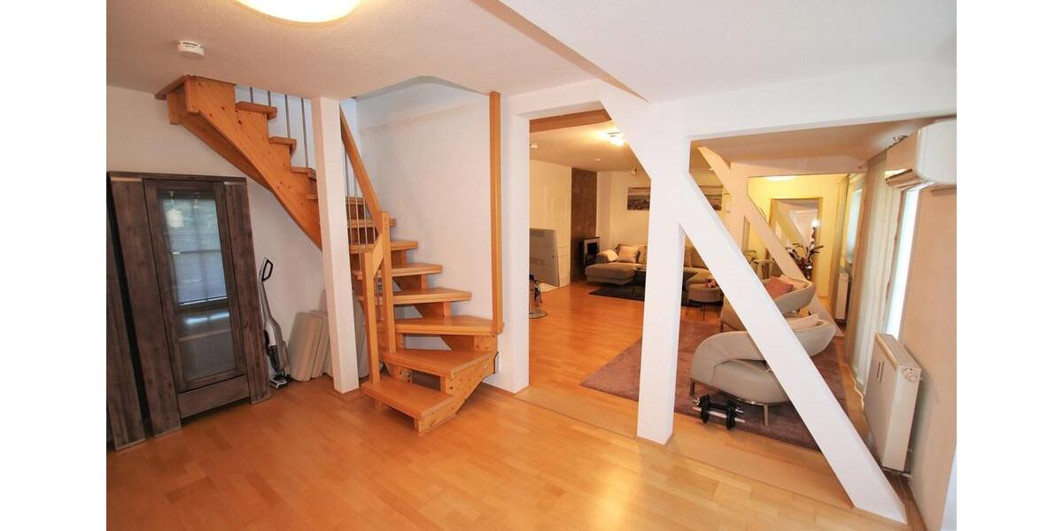 Einfamilienhaus Neu-Ulm Ludwigsfeld - 3.5 Zimmer, 137 m&sup2;, 1.600&euro; | Angebot:25641254