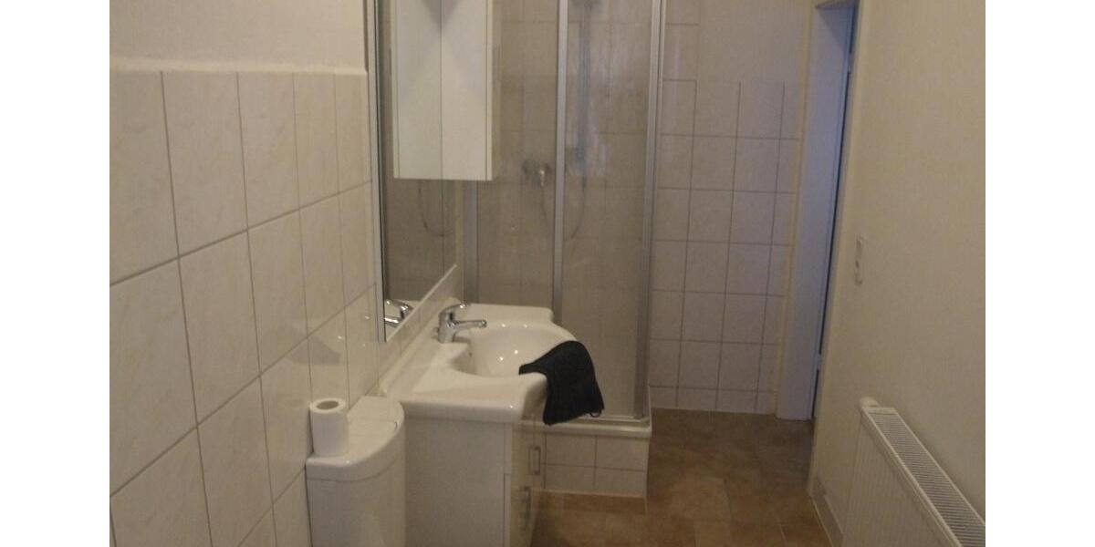 Etagenwohnung Ballenstedt - 1 Zimmer, 12 m&sup2;, 22&euro; | Angebot:21214044