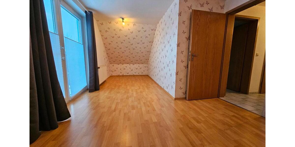 Dachgeschoßwohnung Ilsede Adenstedt - 3 Zimmer, 74 m&sup2;, 850&euro; | Angebot:24755658