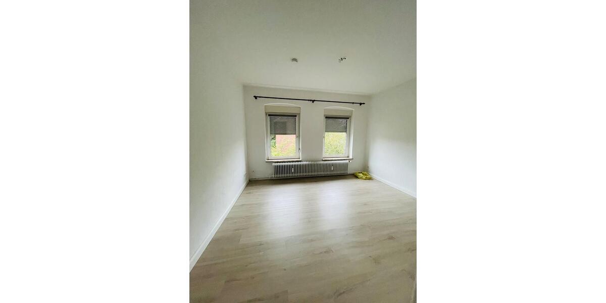 Etagenwohnung Hemmoor - 4 Zimmer, 107 m&sup2;, 925&euro; | Angebot:24837775