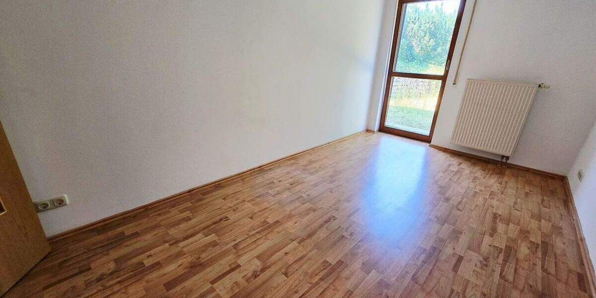 Etagenwohnung Nürnberg Eibach - 3 Zimmer, 90 m&sup2;, 1.200&euro; | Angebot:25245435
