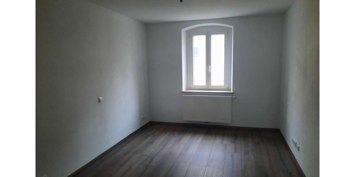 Etagenwohnung Rehau - 2 Zimmer, 89 m&sup2;, 650&euro; | Angebot:26231208