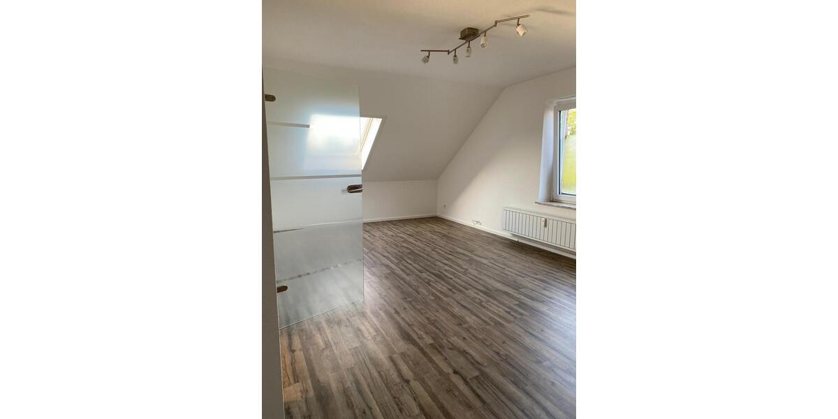 Dachgeschoßwohnung Wolfsburg Ehmen - 2 Zimmer, 68 m&sup2;, 680&euro; | Angebot:24753033
