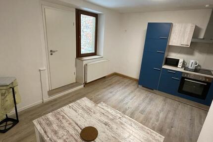 Wohnen auf Zeit Kitzingen - 10 Zimmer, 100 m&sup2;, 18&euro; | Angebot:26226216