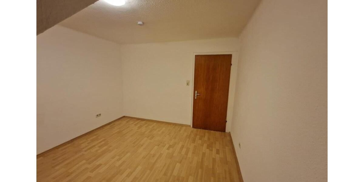 Dachgeschoßwohnung Blieskastel - 2 Zimmer, 46 m&sup2;, 330&euro; | Angebot:25646998