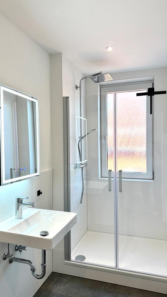 Helles WG-Zimmer mit Balkon | STG-Ost | 17qm | 3er-WG | ab 01.12. zimmer