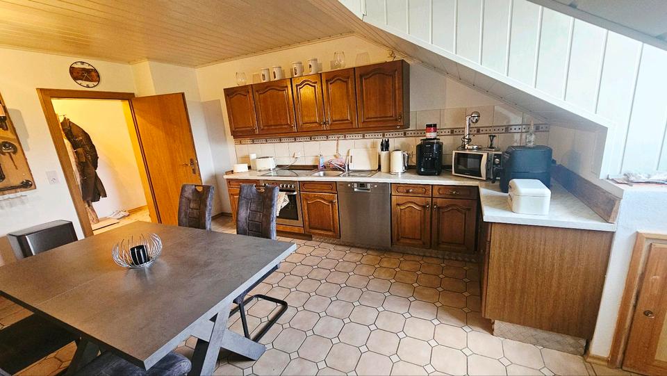 Dachgeschoßwohnung Mallersdorf-Pfaffenberg Pfaffenberg - 3.5 Zimmer, 120 m&sup2;, 800&euro; | Angebot:26624053