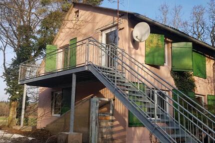 2 zimmer Wohnung mit Bad und großer Küche, sowie Balkon 2 zimmer