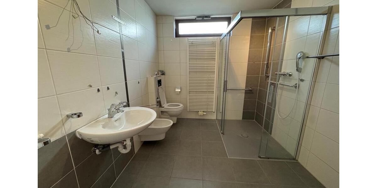 Erdgeschoßwohnung Leingarten - 3.5 Zimmer, 130 m&sup2;, 1.290&euro; | Angebot:26045322