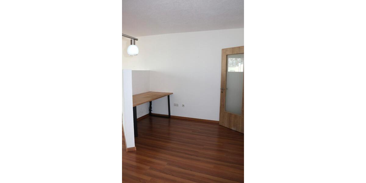 Etagenwohnung Burghausen - 2 Zimmer, 63 m&sup2;, 1.050&euro; | Angebot:26701510