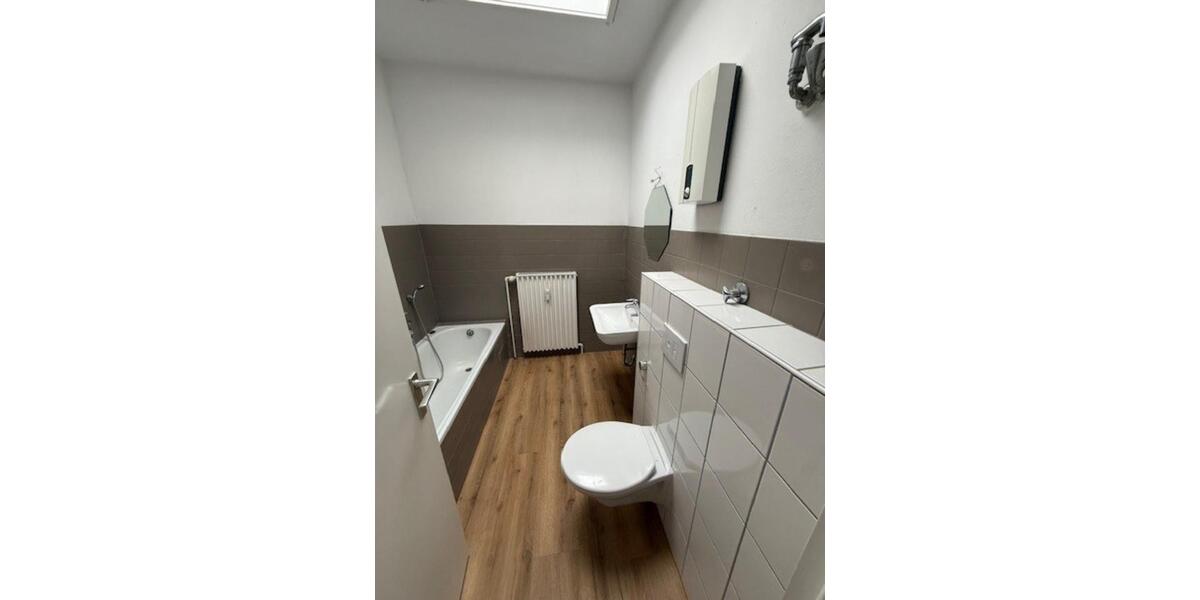 Etagenwohnung Hilchenbach - 4 Zimmer, 95 m&sup2;, 665&euro; | Angebot:24752170