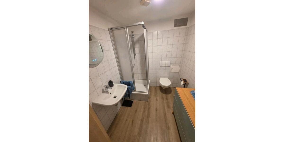 Dachgeschoßwohnung Schwerin - 4 Zimmer, 120 m&sup2;, 560&euro; | Angebot:27639944