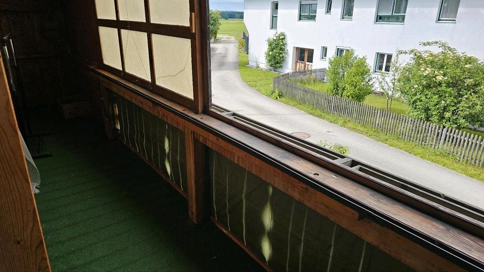 Dachgeschoßwohnung Tuntenhausen - 3 Zimmer, 86 m&sup2;, 1.200&euro; | Angebot:25568301