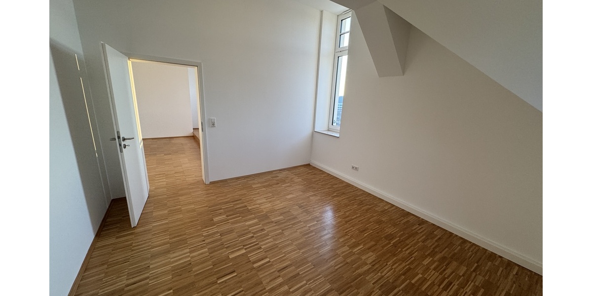 Exklusives Wohnen: 3-Raum Wohnung mit Balkon und Aufzug! - Etagenwohnung Gera Alt-Bieblach | Angebot:26845204