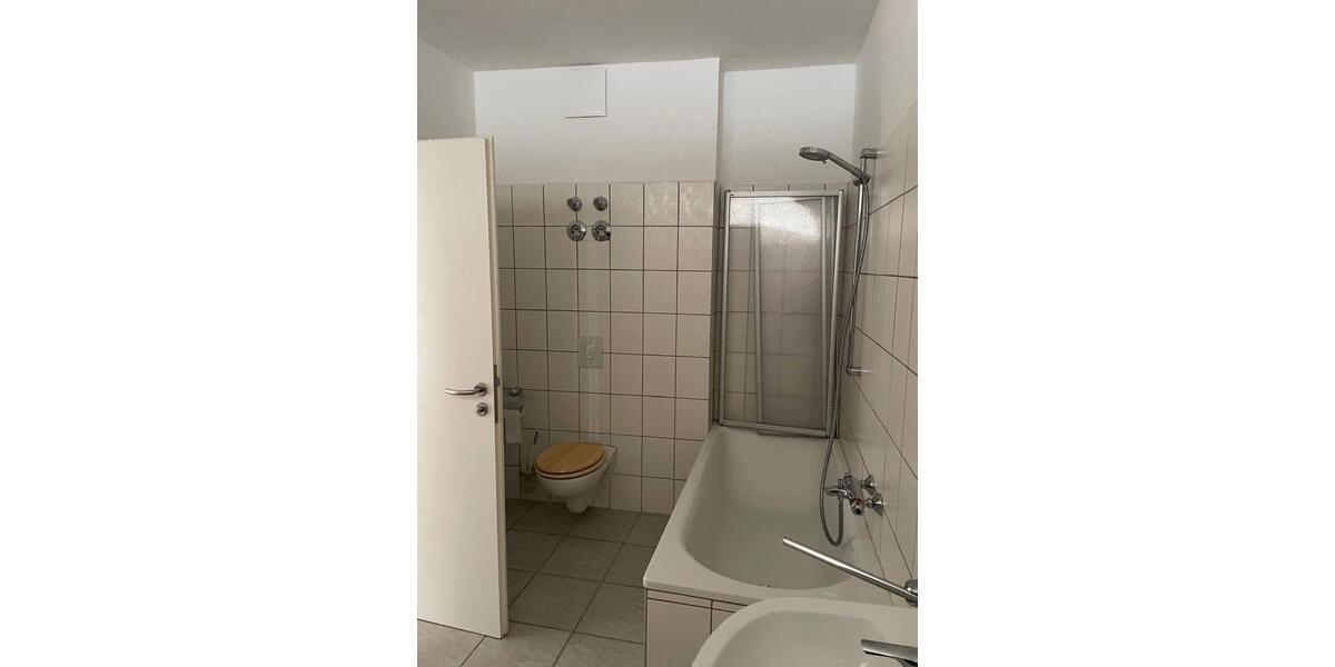 Etagenwohnung Bad Kötzting - 5 Zimmer, 143 m&sup2;, 887&euro; | Angebot:26067078