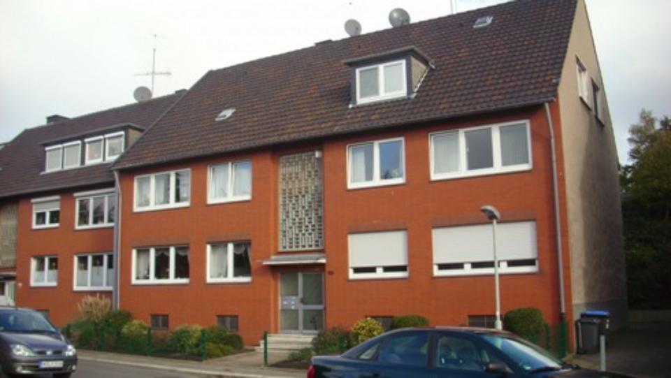 3 12 Zimmmer Mietwohnung (ohne Balkon!) im 1. OG im 5 FH 3 zimmer